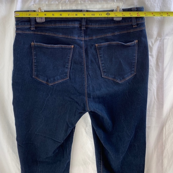 Blue Jeans Size: 14 - Picture 7 of 10
